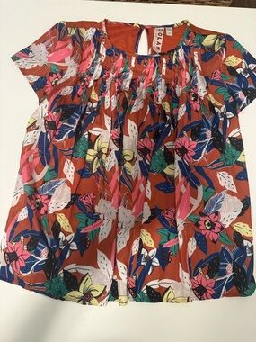 dolan Multicolor Pleated Floral Top - Rust Base size XSmall EUC
